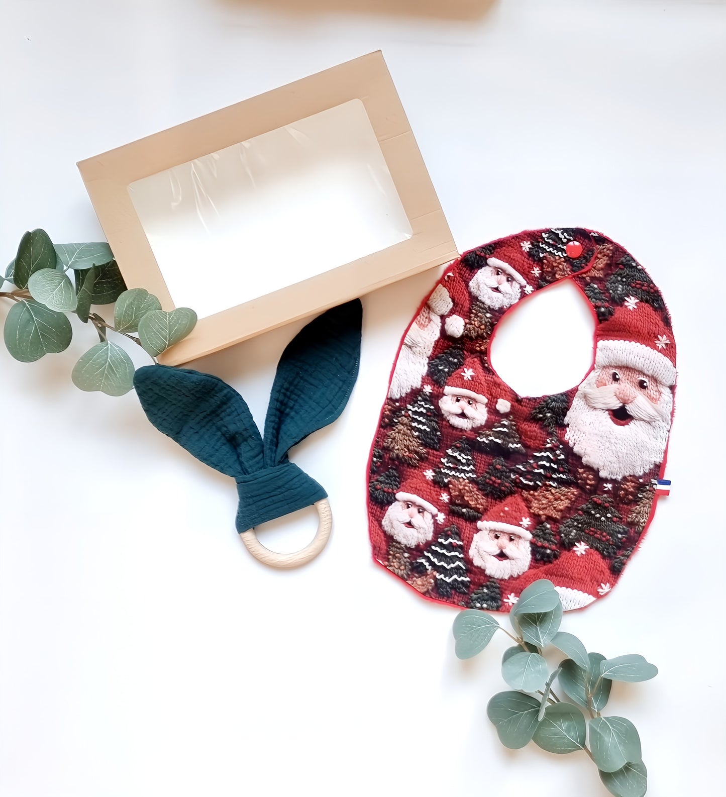 coffret cadeau bavoir pere noel et hochet vert