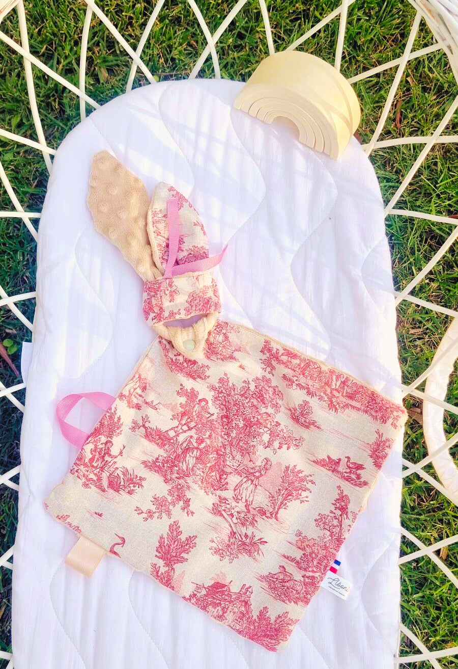 Doudou d’éveil - Toile de Jouy Lin & Bordeaux Llooni