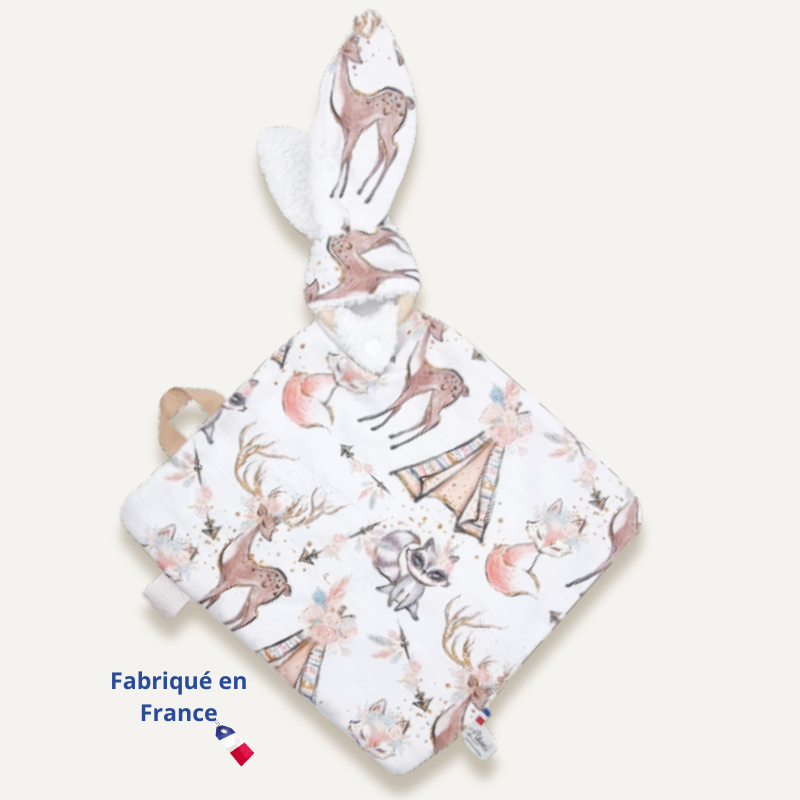 Doudou lapin blanc – imprimé cerfs & tipis Llooni