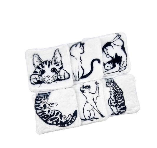 Cleansing makeup remover wipes - Black and white cats